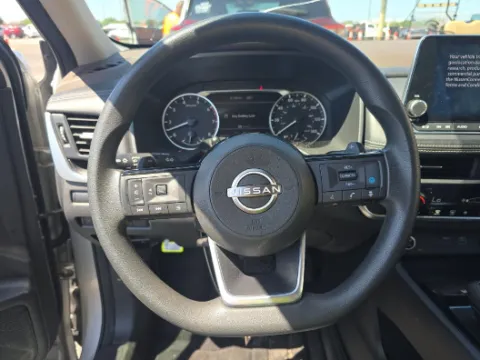 More photos of 2023 Nissan Rogue SV at Gulliver Auto Group, TX