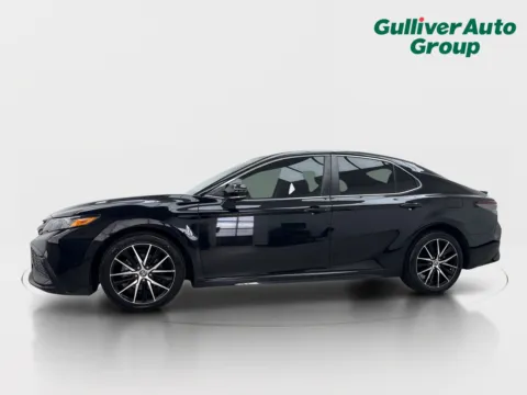 Photos of 2022 Toyota Camry SE for sale in Plano, TX at Gulliver Auto Group