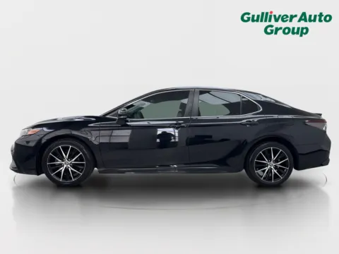 More photos of 2022 Toyota Camry SE at Gulliver Auto Group, TX