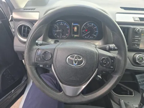 More photos of 2018 Toyota RAV4 LE at Gulliver Auto Group, TX