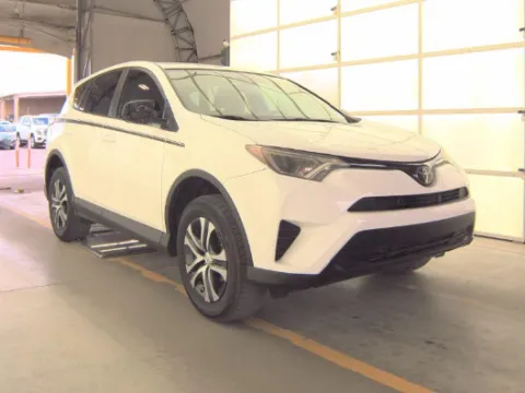 More photos of 2018 Toyota RAV4 LE at Gulliver Auto Group, TX