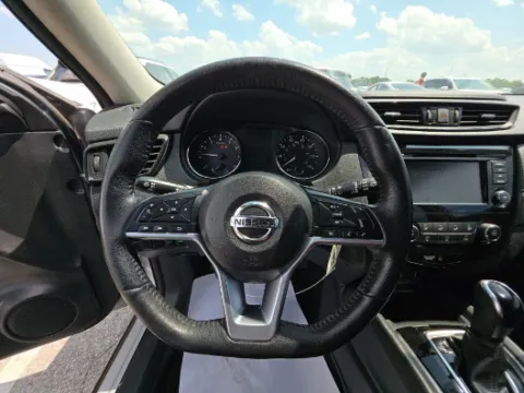 More photos of 2019 Nissan Rogue S at Gulliver Auto Group, TX