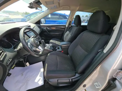 More photos of 2019 Nissan Rogue S at Gulliver Auto Group, TX