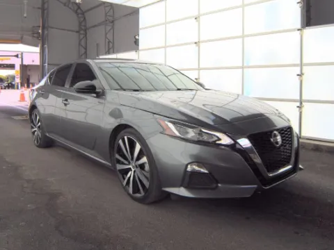 More photos of 2022 Nissan Altima 2.5 SR at Gulliver Auto Group, TX