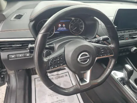 More photos of 2022 Nissan Altima 2.5 SR at Gulliver Auto Group, TX