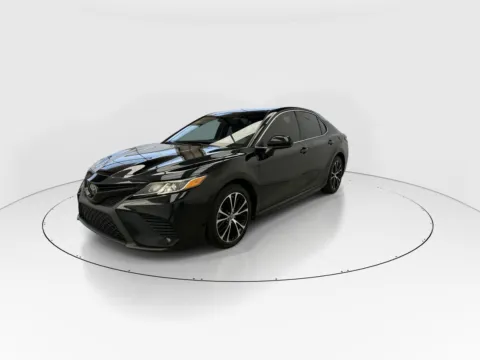 More photos of 2019 Toyota Camry SE at Gulliver Auto Group, TX