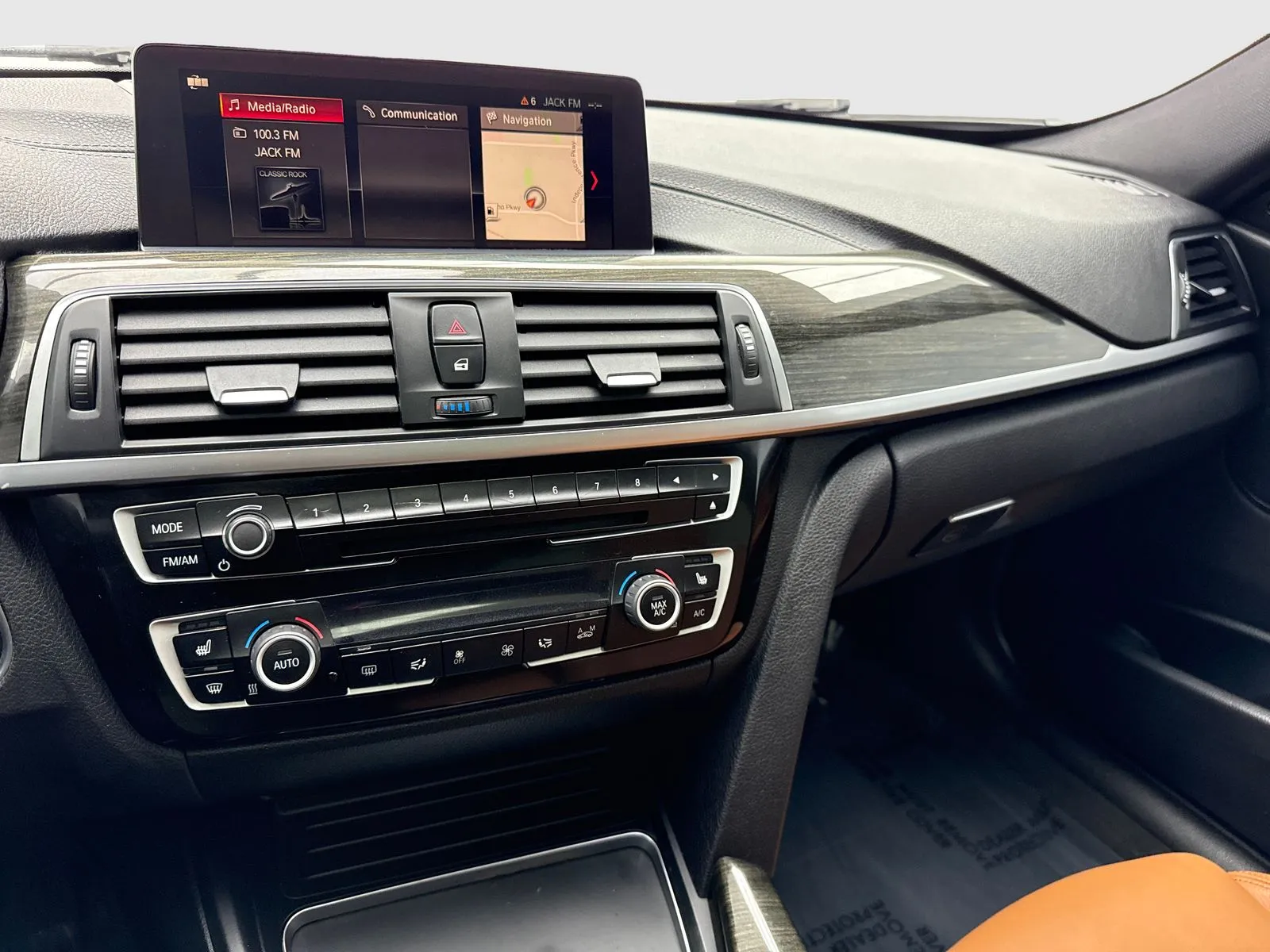 2018 BMW 3 Series 330i - Photo 24