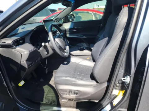 More photos of 2021 Toyota Venza Limited at Gulliver Auto Group, TX
