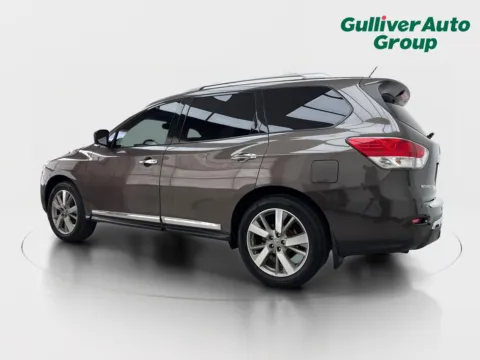More photos of 2016 Nissan Pathfinder Platinum at Gulliver Auto Group, TX