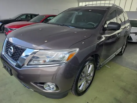 Brown 2016 Nissan Pathfinder Platinum for sale in Plano, TX