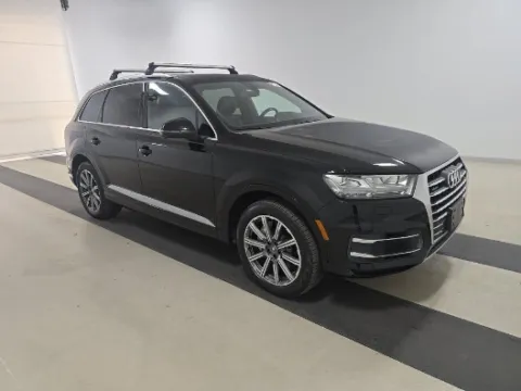 Another view of 2019 Audi Q7 45 SE Premium Plus for sale in Plano, TX at Gulliver Auto Group