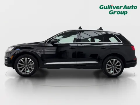 Another view of 2019 Audi Q7 45 SE Premium Plus for sale in Plano, TX at Gulliver Auto Group