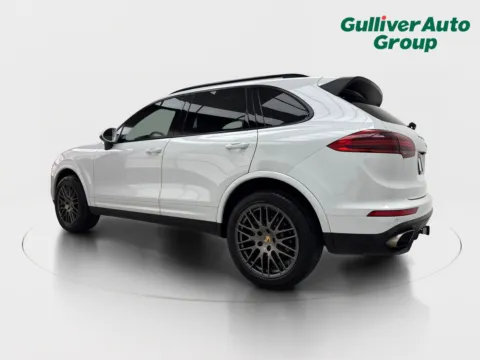 More photos of 2018 Porsche Cayenne Platinum Edition at Gulliver Auto Group, TX