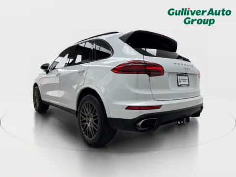 More photos of 2018 Porsche Cayenne Platinum Edition at Gulliver Auto Group, TX