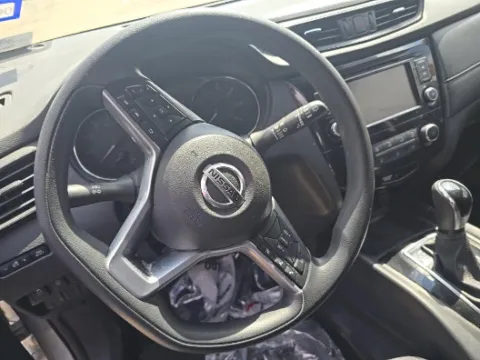 More photos of 2019 Nissan Rogue S at Gulliver Auto Group, TX