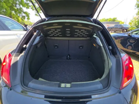 More photos of 2019 Volkswagen Beetle 2.0T S at Gulliver Auto Group, TX