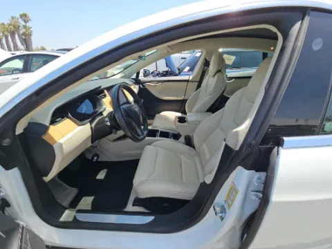 More photos of 2018 Tesla Model S 100D at Gulliver Auto Group, TX