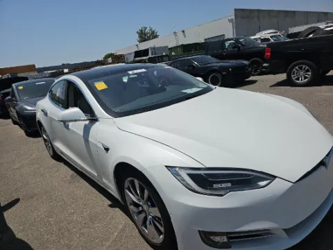 More photos of 2018 Tesla Model S 100D at Gulliver Auto Group, TX