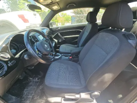 More photos of 2018 Volkswagen Beetle 2.0T S at Gulliver Auto Group, TX