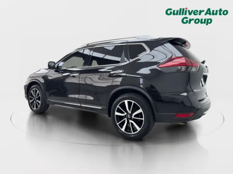 More photos of 2019 Nissan Rogue SL at Gulliver Auto Group, TX