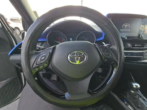 More photos of 2021 Toyota C-HR XLE at Gulliver Auto Group, TX