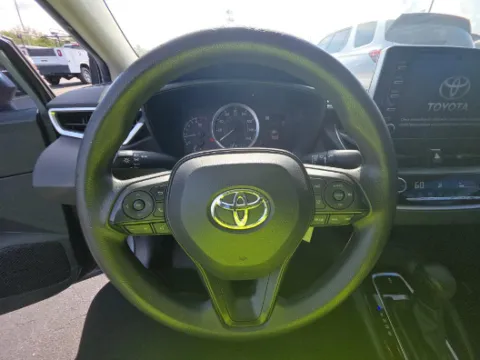 More photos of 2020 Toyota Corolla LE at Gulliver Auto Group, TX