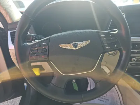 More photos of 2015 Hyundai Genesis 5.0 at Gulliver Auto Group, TX
