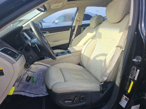 More photos of 2015 Hyundai Genesis 5.0 at Gulliver Auto Group, TX
