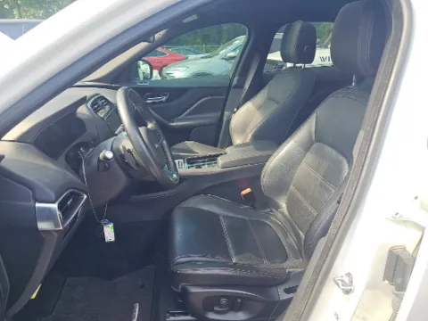 More photos of 2018 Jaguar F-PACE 25t Prestige at Gulliver Auto Group, TX