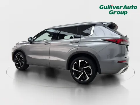 More photos of 2022 Mitsubishi Outlander SEL at Gulliver Auto Group, TX