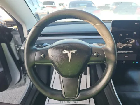 More photos of 2018 Tesla Model 3 Long Range at Gulliver Auto Group, TX