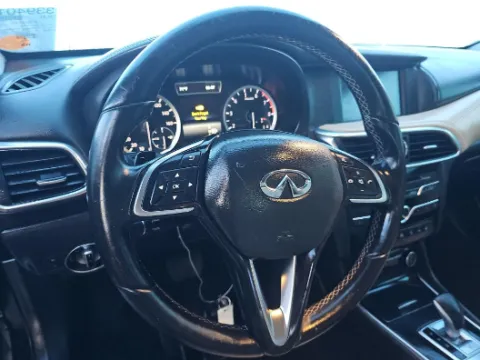More photos of 2017 INFINITI QX30 Premium at Gulliver Auto Group, TX