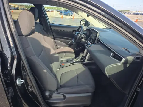 More photos of 2024 Toyota Corolla Cross LE at Gulliver Auto Group, TX