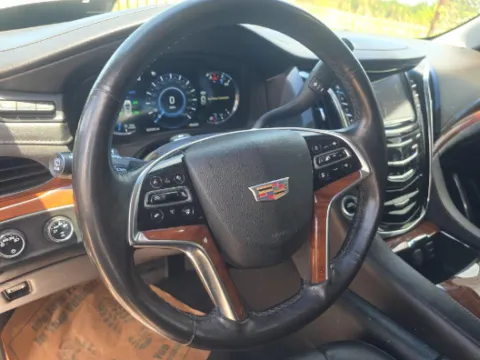 More photos of 2016 Cadillac Escalade Premium at Gulliver Auto Group, TX