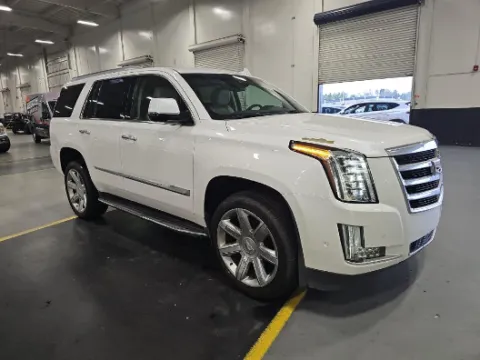 Another view of 2018 Cadillac Escalade Luxury for sale in Plano, TX at Gulliver Auto Group