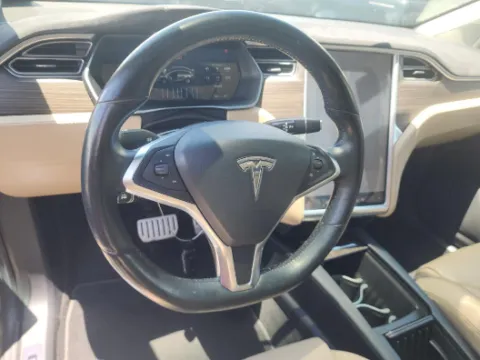 More photos of 2016 Tesla Model X P90D at Gulliver Auto Group, TX