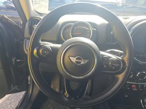 More photos of 2018 MINI Cooper S Countryman at Gulliver Auto Group, TX