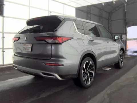 Photos of 2023 Mitsubishi Outlander SE Special Edition for sale in Plano, TX at Gulliver Auto Group