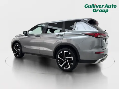 More photos of 2023 Mitsubishi Outlander SE Special Edition at Gulliver Auto Group, TX