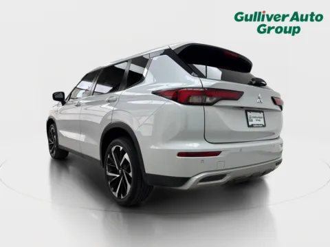 More photos of 2023 Mitsubishi Outlander SE Special Edition at Gulliver Auto Group, TX