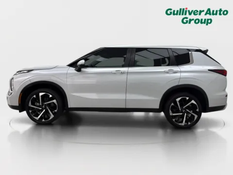 Another view of 2023 Mitsubishi Outlander SE Special Edition for sale in Plano, TX at Gulliver Auto Group