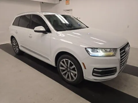 Another view of 2019 Audi Q7 45 Premium Plus for sale in Plano, TX at Gulliver Auto Group