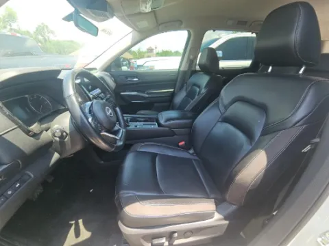 More photos of 2023 Nissan Pathfinder SL at Gulliver Auto Group, TX