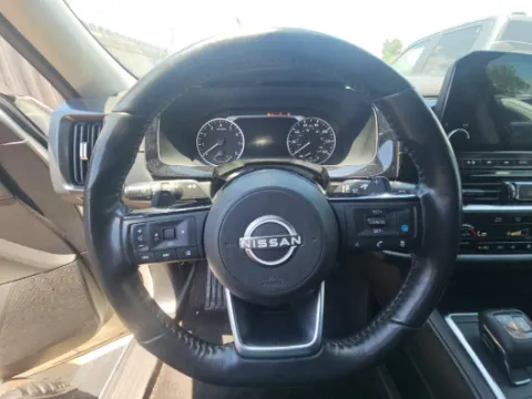 More photos of 2023 Nissan Pathfinder SL at Gulliver Auto Group, TX