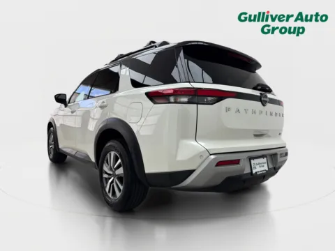 More photos of 2023 Nissan Pathfinder SL at Gulliver Auto Group, TX
