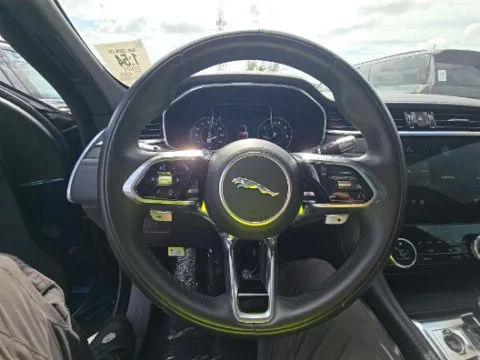 More photos of 2021 Jaguar F-PACE P250 S at Gulliver Auto Group, TX