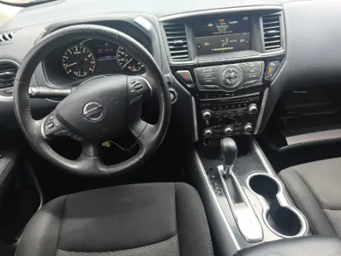 More photos of 2020 Nissan Pathfinder SV at Gulliver Auto Group, TX