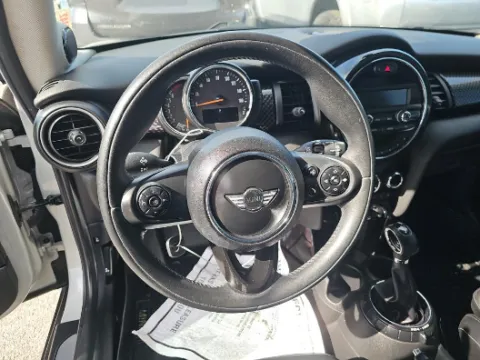 More photos of 2015 MINI Cooper S at Gulliver Auto Group, TX