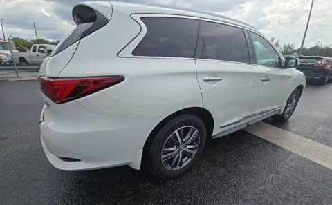 Another view of 2020 INFINITI QX60 LUXE for sale in Plano, TX at Gulliver Auto Group