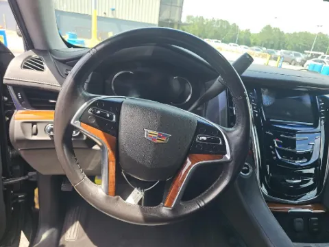More photos of 2018 Cadillac Escalade Luxury at Gulliver Auto Group, TX